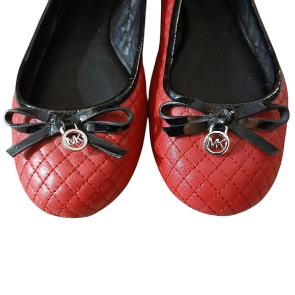 Michael Kors Red Quilted Ballet Flats Women's size 6 - Picture 2 of 13